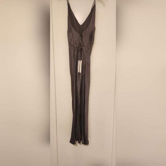 EMPRY BEE 100% Silk Imported size Large - Picture 2 of 10